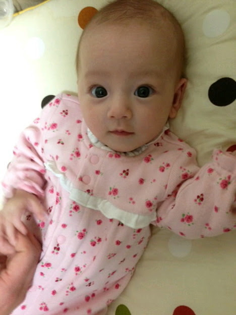 外人の赤ちゃんって黒目の部 Photo Sharing Photozou