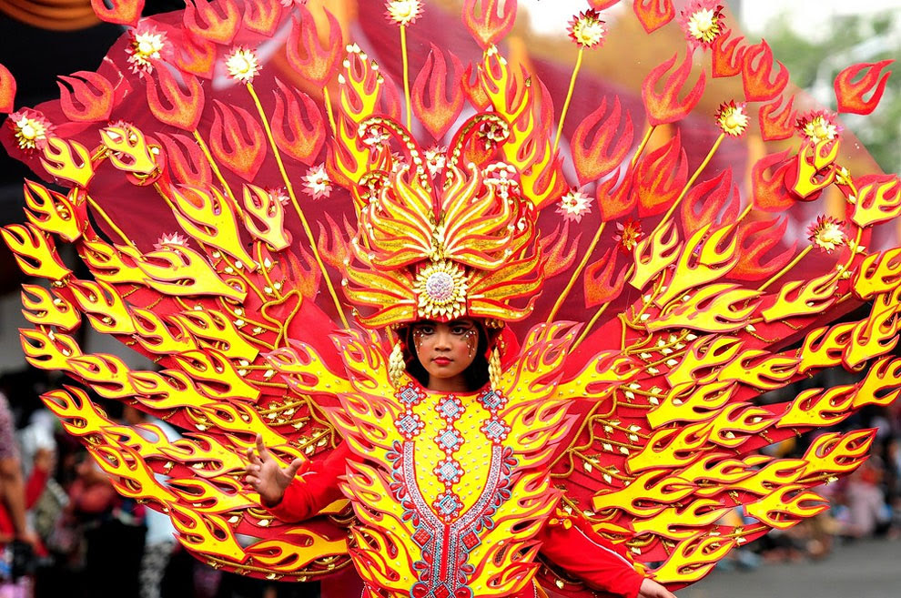 2712 Color Madness: Jember Fashion Carnival in Indonesia