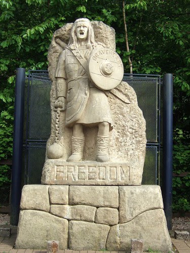 william wallace mel gibson. the worst statue ever. mel gibson as william wallace. there surely cannot be