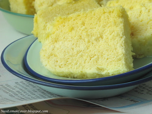 Ah Mah’s Traditional steamed sponge cake
