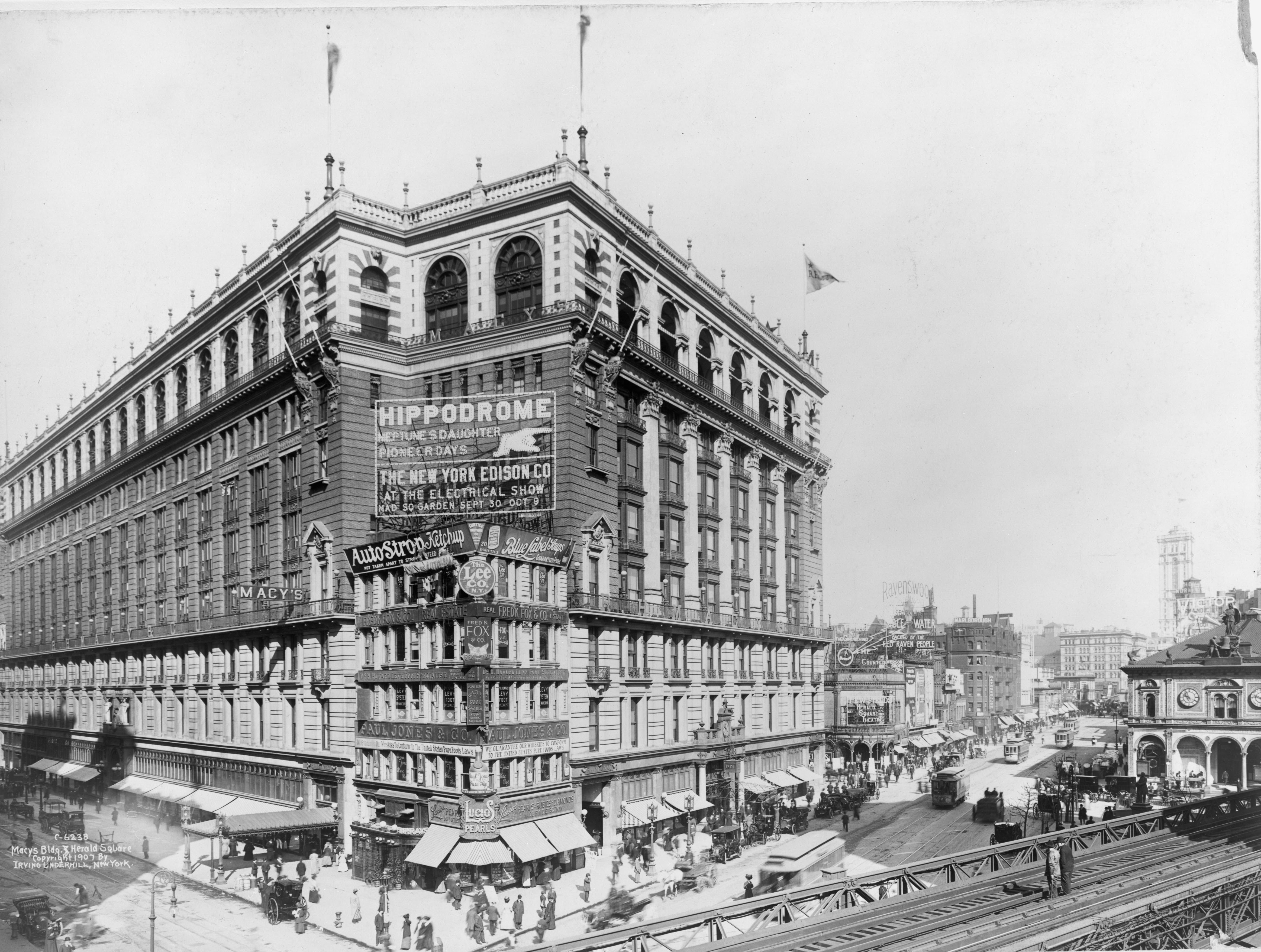 Description Macy's Herald Square LC-USZ62-123584.jpg