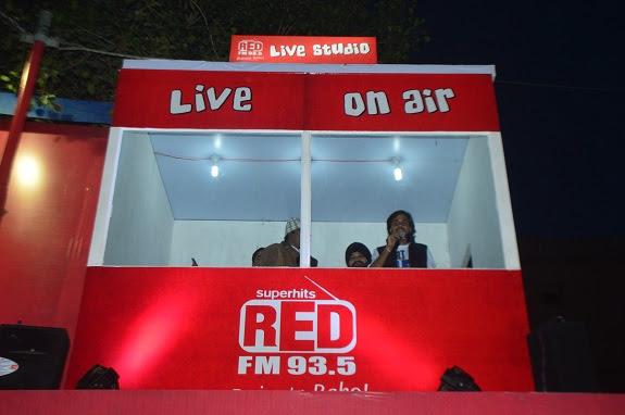 93 5 Red Fm Ahmedabad Live Streaming