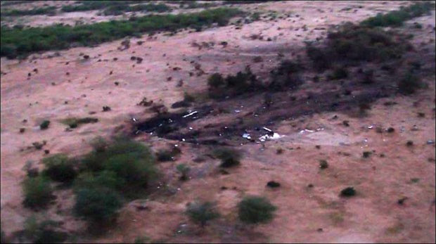 Imagem aérea mostra local da queda do avião da Air Algérie no Mali (Foto: ECPAD/AP)
