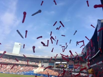 セブン イレブン スタンドデッキで In Zozoマリンスタジアム じゅずじの旦那