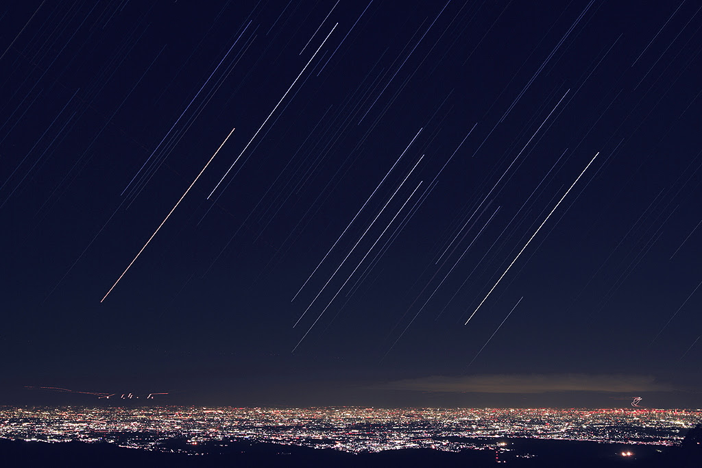 星空と夜景のツーショット Starlight Terrace