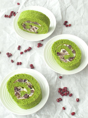 Green tea Swiss roll (with red bean and Mascarpone cheese)