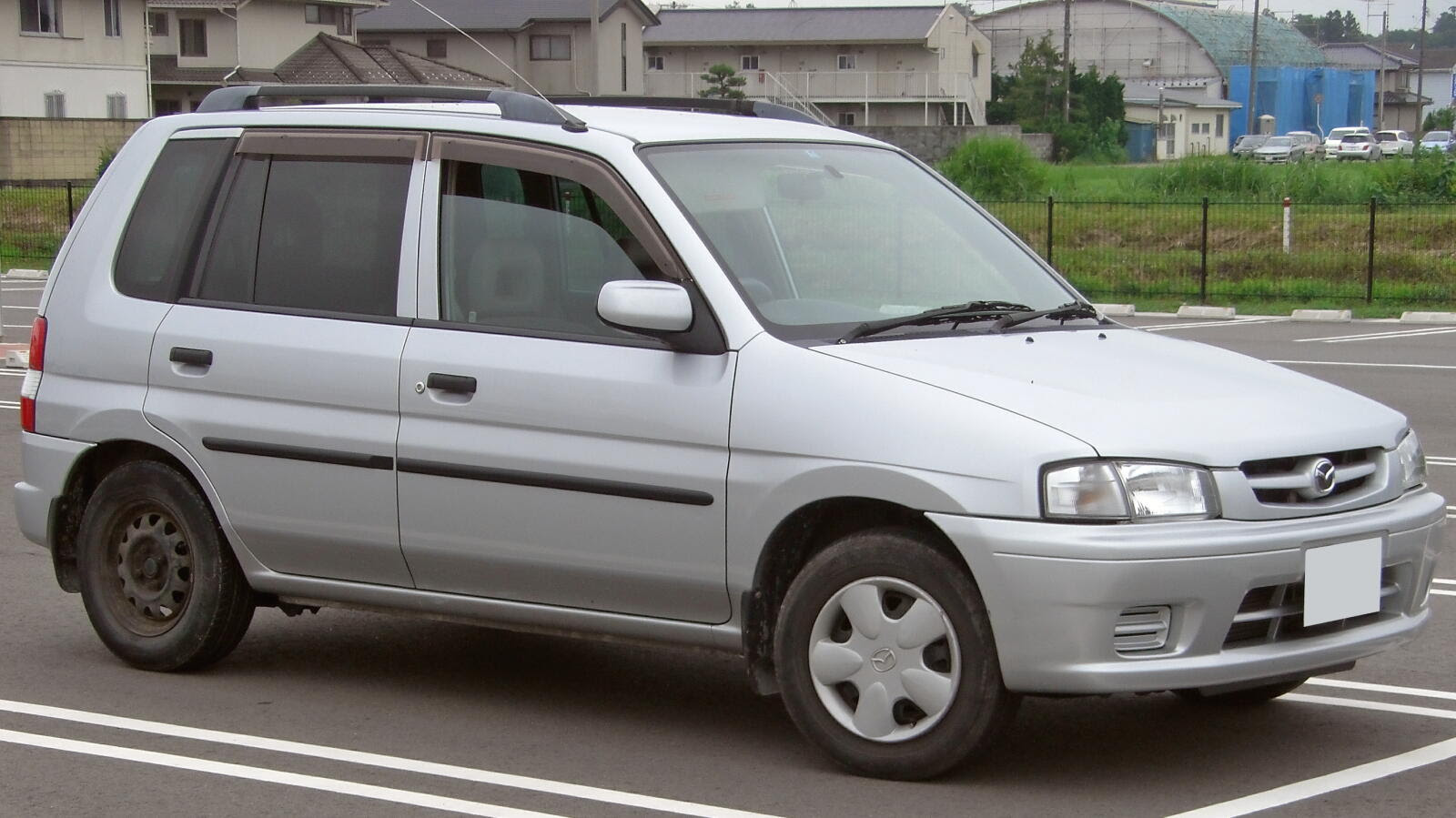 2002 mazda demio