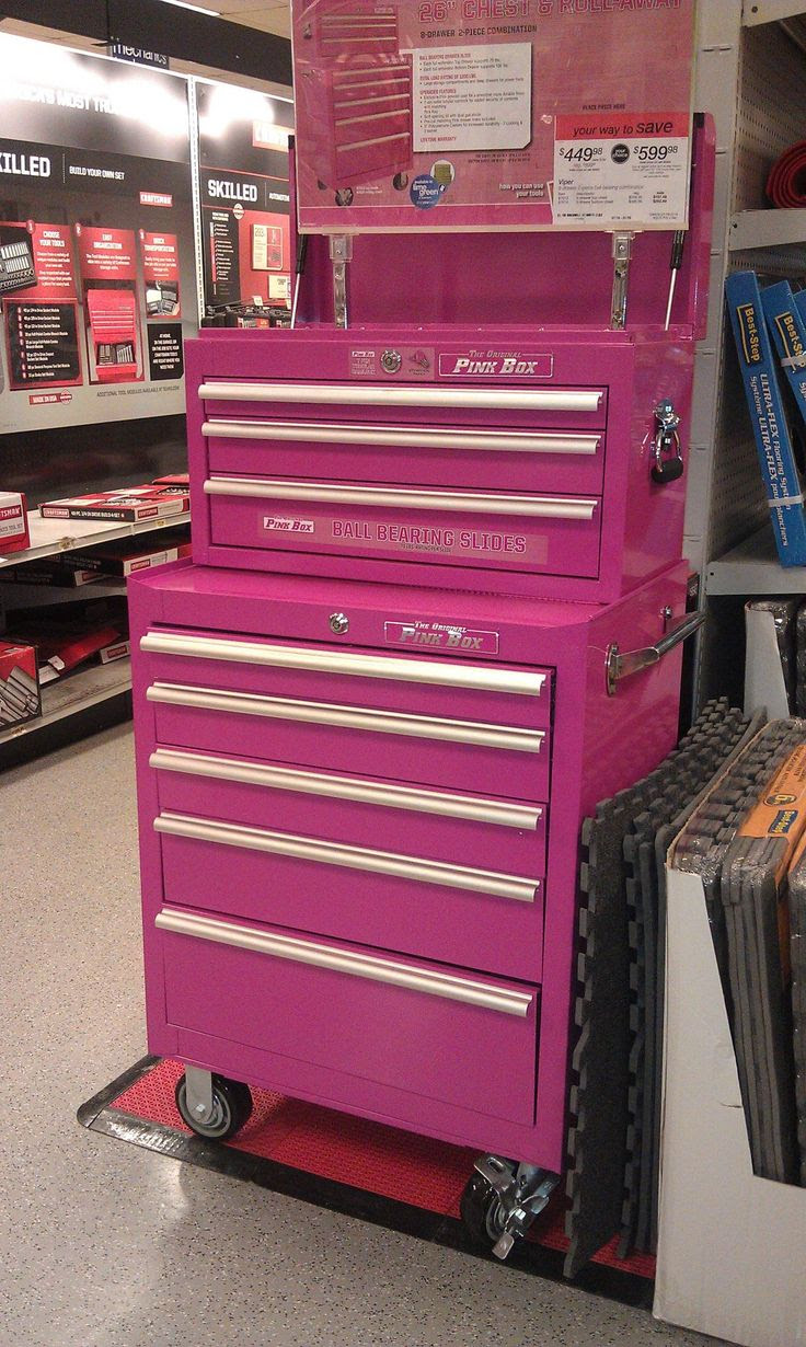 Yesssssss! So cute :)!!! Bebe'!!! Love it!!! A pink tool bench!!!
