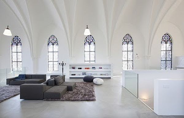 Church Converted into a House (15 pics)