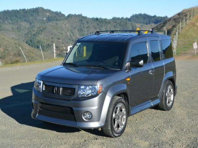 Sell used Honda Element SC Sport Utility 4Door in Benton, California