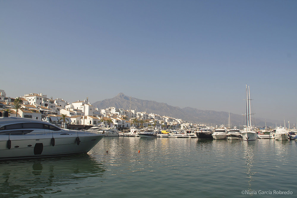 Yates y vistas de Puerto Banús