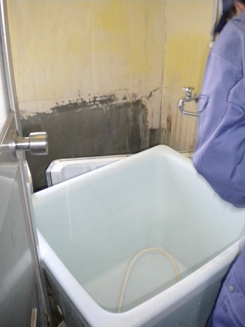 神奈川県横須賀市 バランス釜から給湯器への交換と浴槽の交換工事 Rc Works Staff Blog