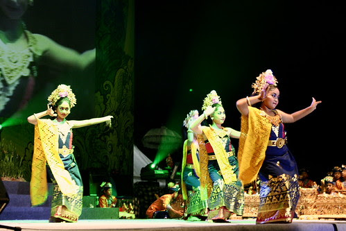 Nusa Dua Fiesta dance