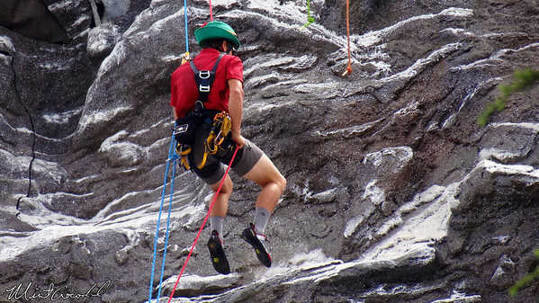Disneyland Resort, Disneyland, Matterhorn, Climbers