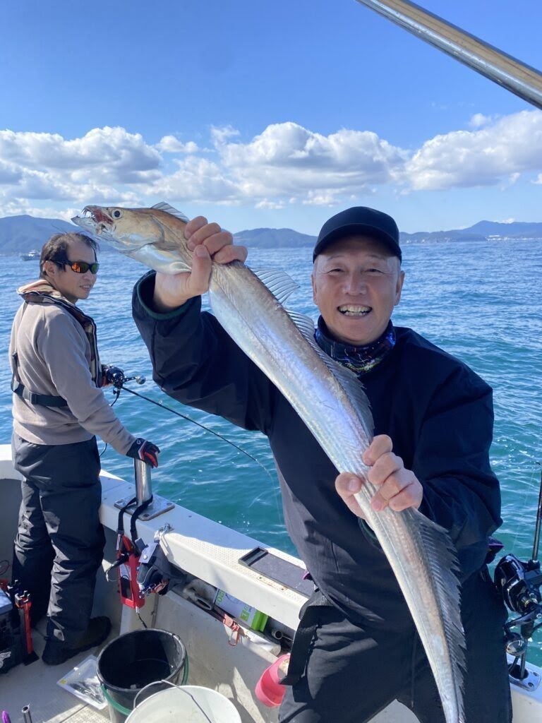 タチウオの釣果 21年10月22日 遊漁船kaishin 和歌山県 黒江港 ベリー釣船予約