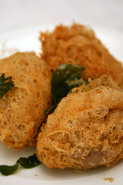 Deep-fried taro paste wrapped with truffle and mushroom (wu kok)