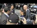 Video Eva Longoria signs autographs at Late Show with David Letterman