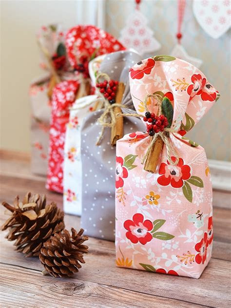 Easter is a special time of year when families get together to eat their favorite foods, and games like easter egg rolling and egg hunts are played by children. Tutorial: 5-minute fabric cookie gift bags, plus a recipe