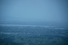 Auckland im Dunst