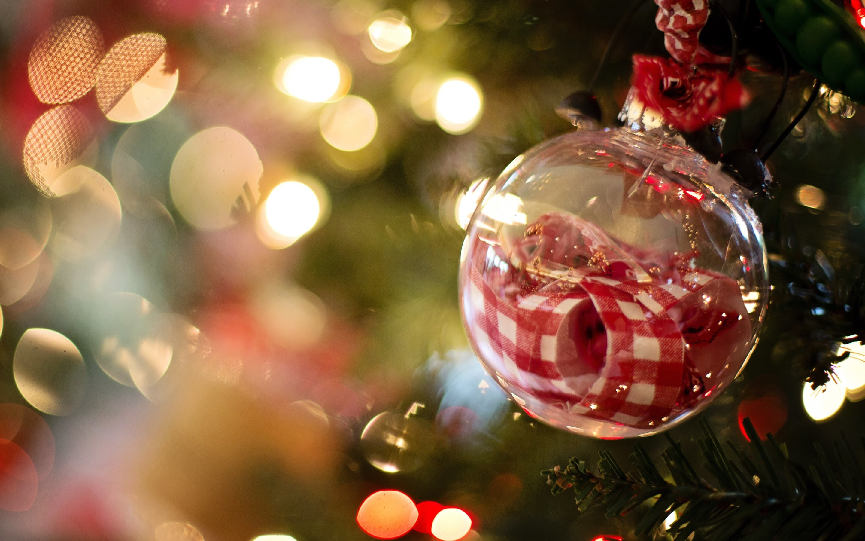 16 HD Christmas Desktop Wallpapers For Free Download