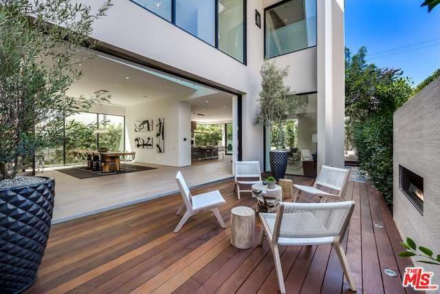 Sustainable materials complete the design.