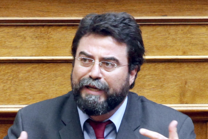 http://www.haniotika-nea.gr/media/2014/06/Vassilis-Oikonomou1.jpg