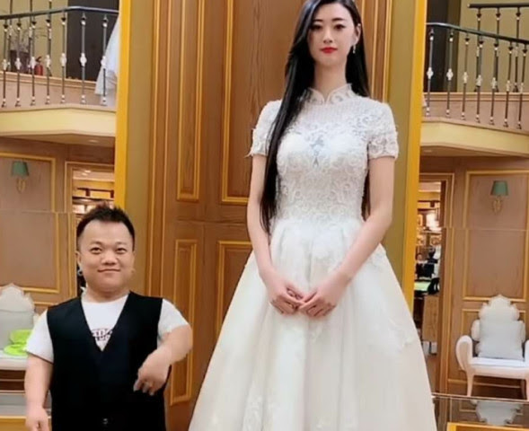 中国最高的女人 中国最漂亮的女巨人 伤感说说吧