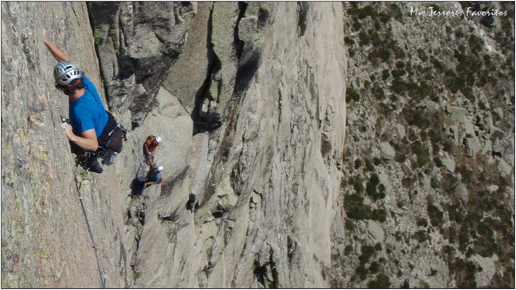 VÍA ORGULLO GAY 180 m 6c+ - Torozo