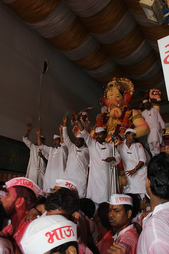 Lalbagh Chya Raja Visarjan 2012 by firoze shakir photographerno1