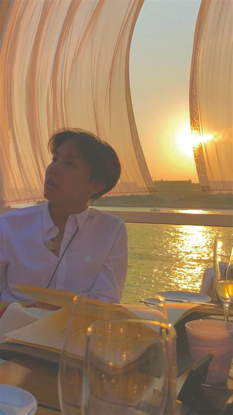 bts wallpapers boyfriend taehyung wallpapers
