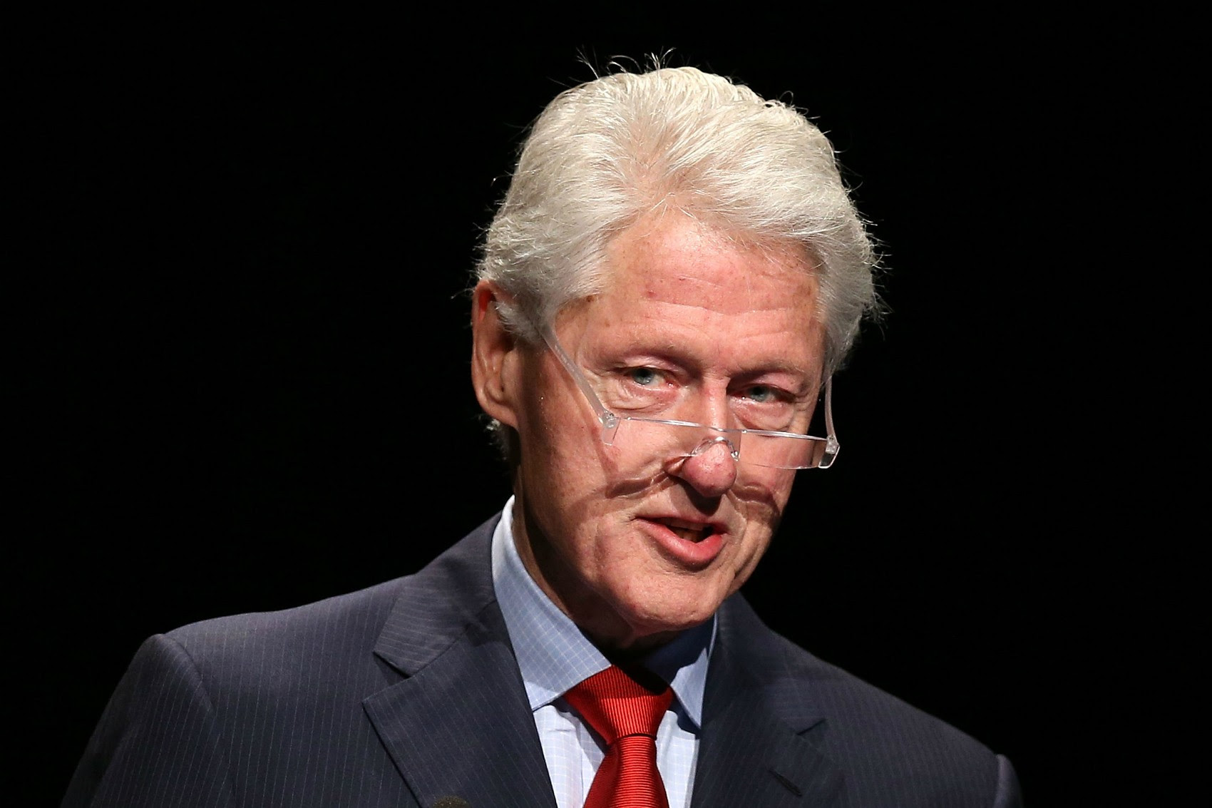 A estagiária Monica Lewinsky foi mero detalhe: Bill Clinton é acusado de trair a esposa, a provável futura candidata à presidência dos EUA Hillary Clinton, muito mais vezes. (Foto: Getty Images)