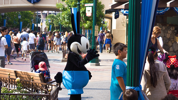 Disneyland Resort, Disneyland60, Disney California Adventure, Buena, Vista, Street, Oswald