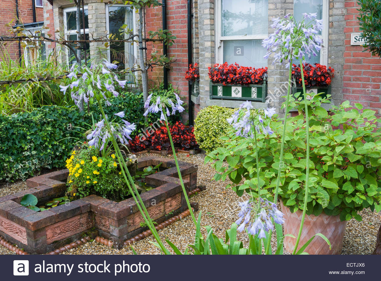 Front garden of Victorian terraced house features a gravelled area Stock Photo, Royalty Free ... Front garden of Victorian terraced house features a gravelled area Stock Photo, Royalty Free ... on Victorian Terrace Front Garden
id=85728