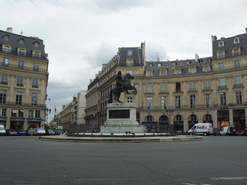 place des Victoires.jpg