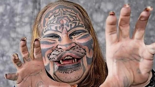 Resultado de imagen para hombre gato tatuaje