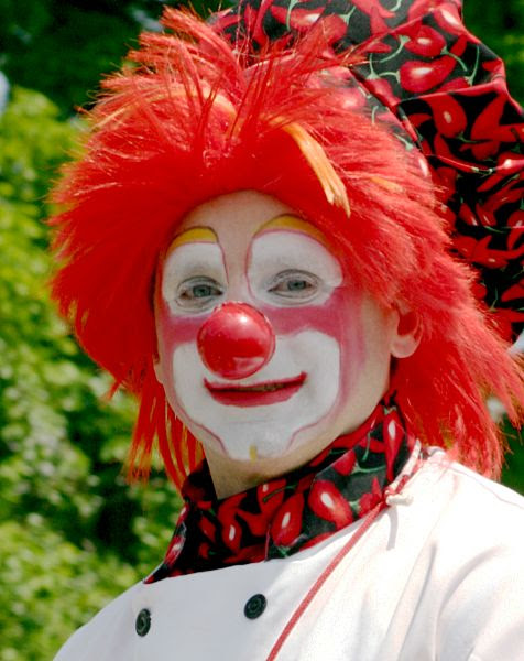 The image “http://upload.wikimedia.org/wikipedia/commons/b/bf/Clown_chili_peppers.jpg” cannot be displayed, because it contains errors.