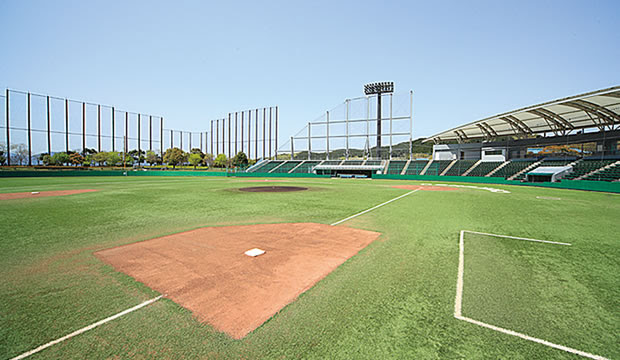 野球場 筑豊緑地