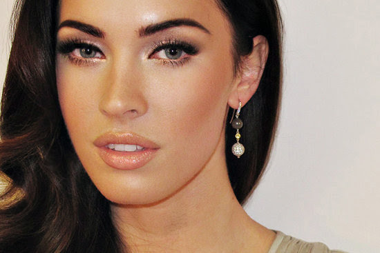 megan fox tattoos rib what does it say. images Megan Fox make up Demo