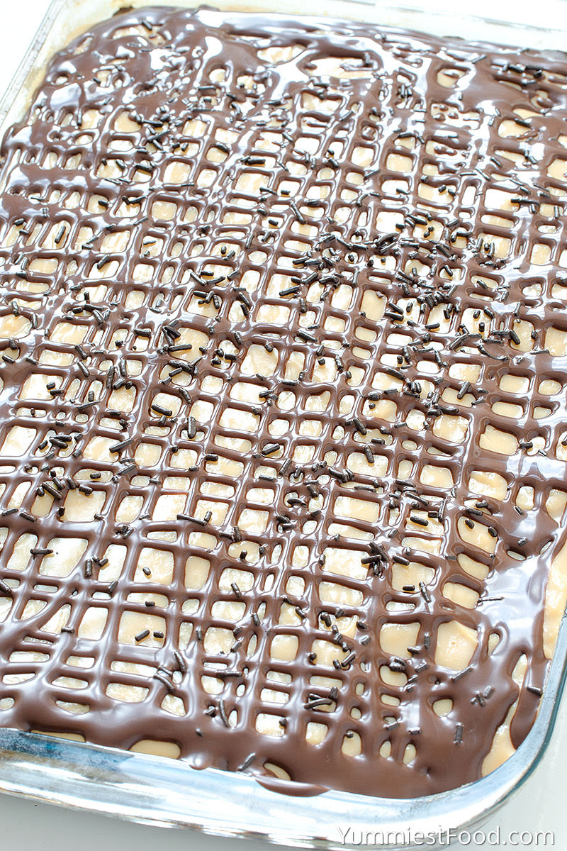 Caramel Poke Cake - Making - Step 3