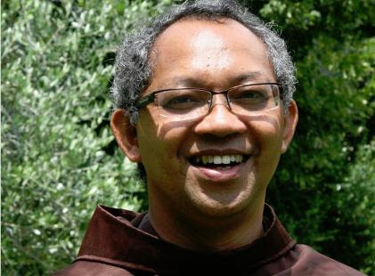 Paus angkat Pastor Paskalis OFM sebagai Uskup Bogor thumbnail