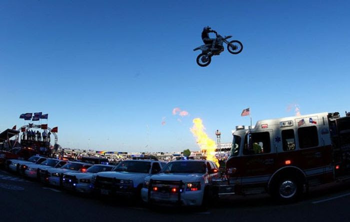 The Best Bike Stunts (30 pics)