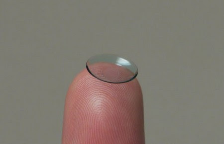 手術しない視力回復コンタクトレンズオルソケラトロジー