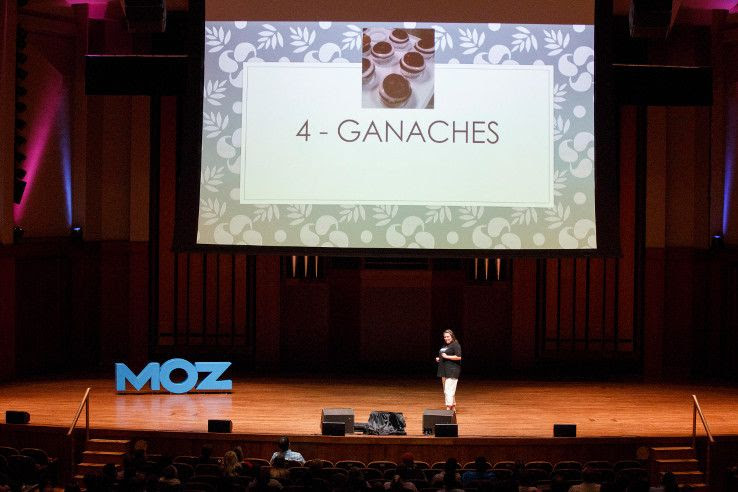 Annette talks frosting at MozCon Ignite 2015