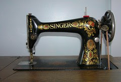 1916 Singer Model 66 Sewing Machine