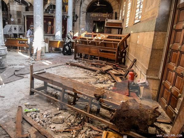 Cảnh đổ nát tại nhà thờ sau vụ nổ ngày 11/12/2016.