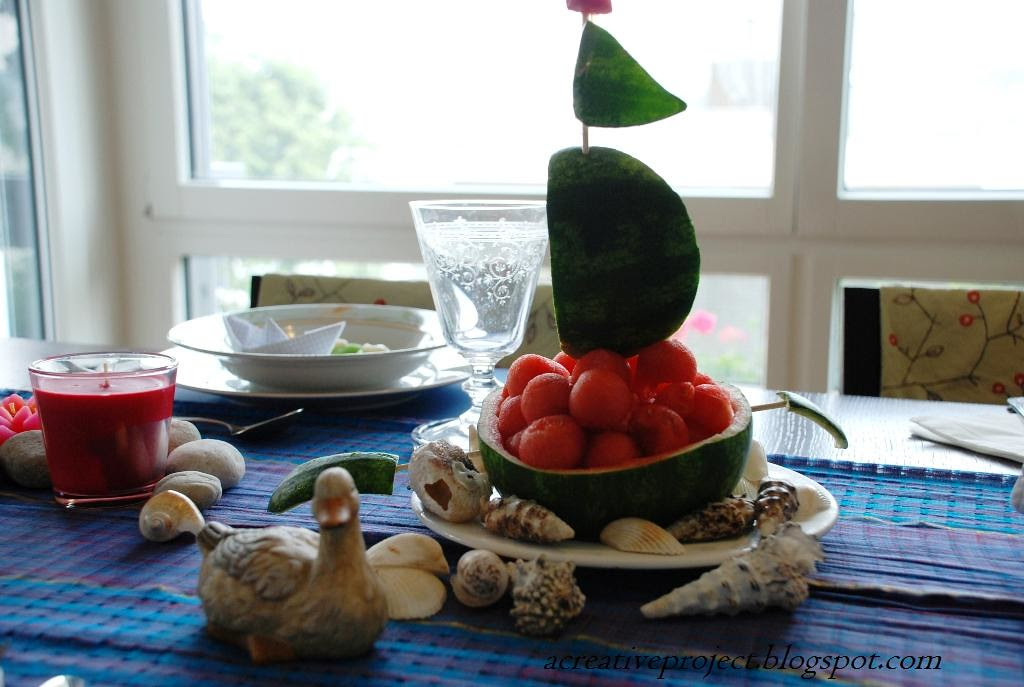 beach themed table arrangement