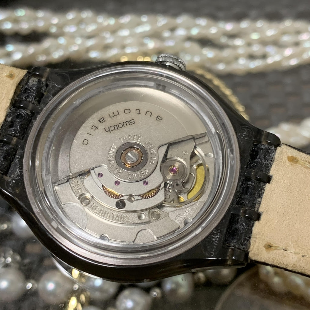 時計業界のナンバー1 Swatchさん 時代物屋 名古屋の古美術商