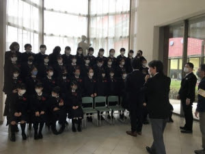 中学１年生がクラス集合写真を撮影しました 吉祥女子中学 高等学校
