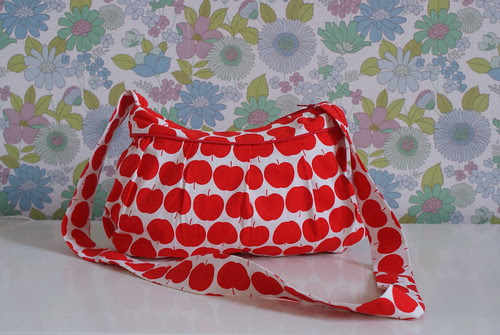 Buttercup Bag with zipper