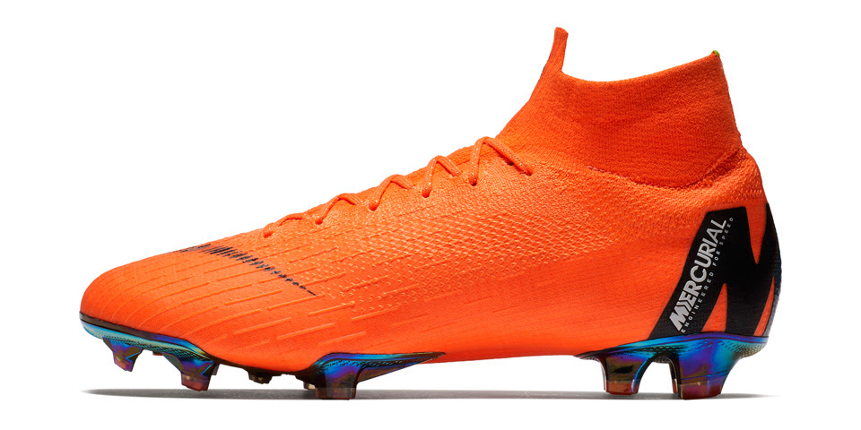 マーキュリアル スーパーフライとヴェイパー360 天性の速さ